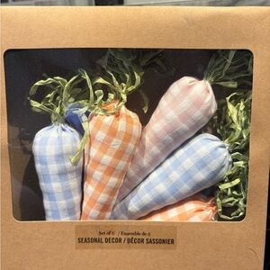 Set of 6 Gingham Carrot Decor